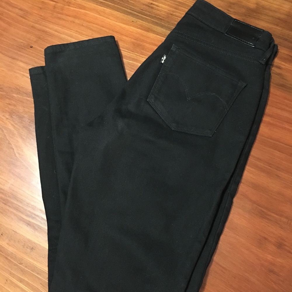 Levi’s high rise skinny black jeans
